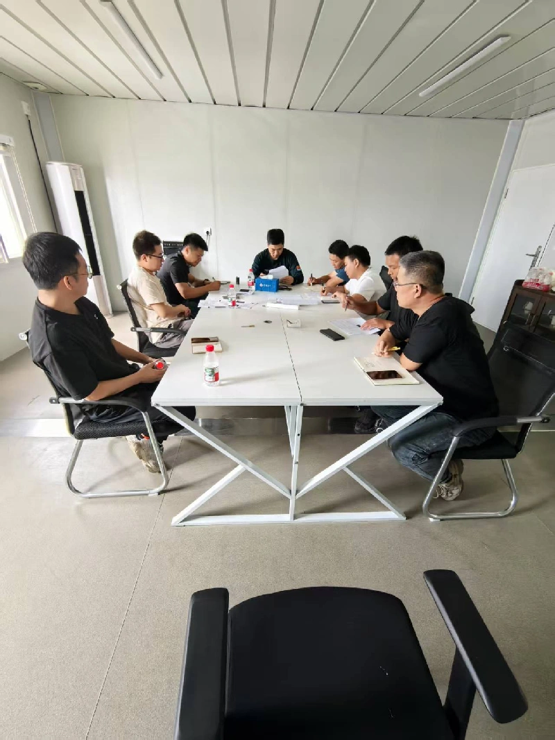 வீட்டுவசதி கொள்கலன் ஆர்டர் தேவைகளுடன் துல்லியமாக இணைத்தல் மற்றும் தரமான பரிமாற்றக் கூட்டங்கள் மூலம் உற்பத்தி அடித்தளங்களை வலுப்படுத்துதல்